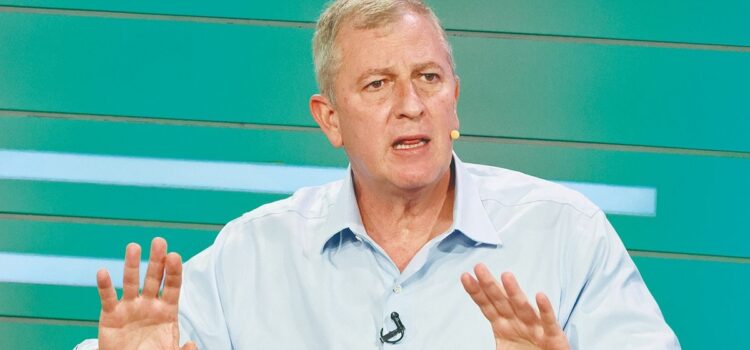 Marinkovic impulsa romper el chaleco de fuerza autonómico en Santa Cruz