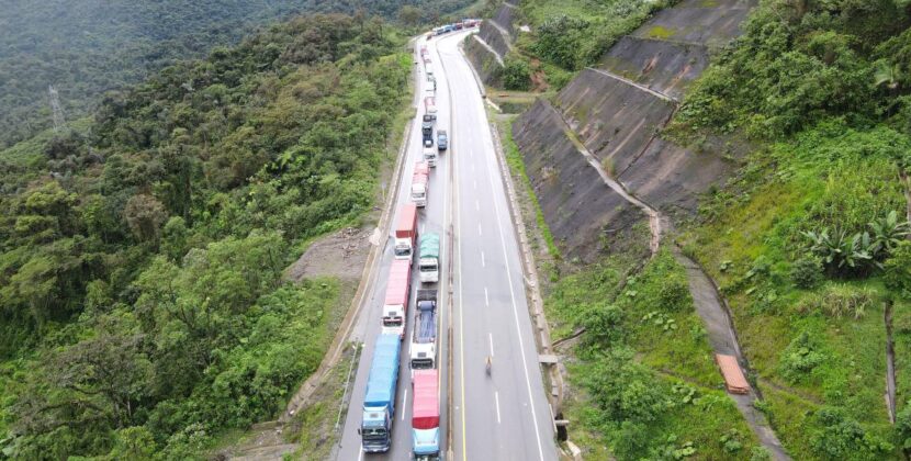 Gobierno levanta bloqueos y libera carreteras a nivel nacional en Bolivia