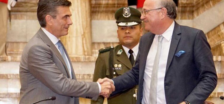 BID confirma crédito de 4500 millones de dólares y respalda economía de Bolivia