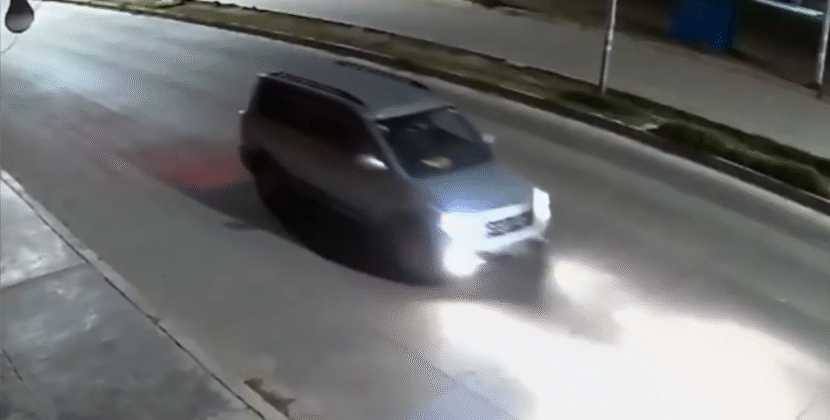 Cinco ladrones roban casa de empeño en El Alto usando tres vehículos