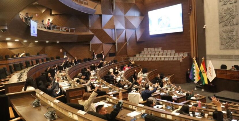 Diputados aplazan elección de vocales electorales en La Paz Potosí y Oruro por falta de consenso