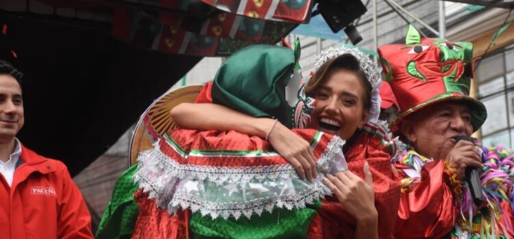 La Paz inicia oficialmente Carnaval 2026 con beso de Camila I y entierro del Pepino