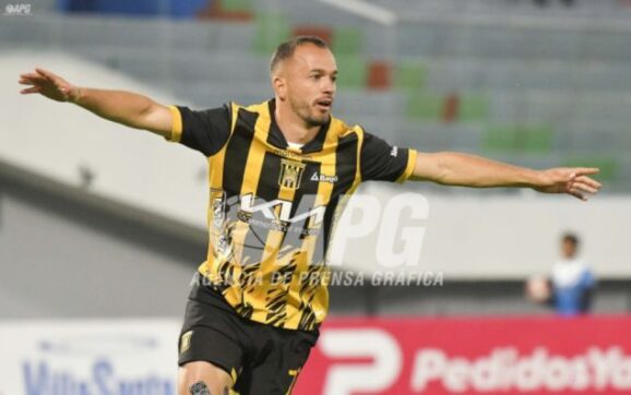 Juan Godoy anuncia su debut en la Selección Boliviana de fútbol