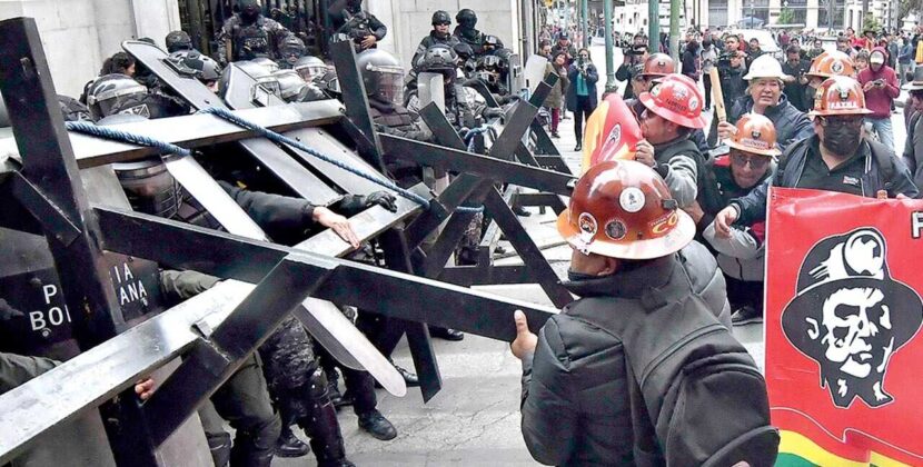 Gobierno respalda ley antibloqueo y confirma respeto al derecho a la protesta en Bolivia
