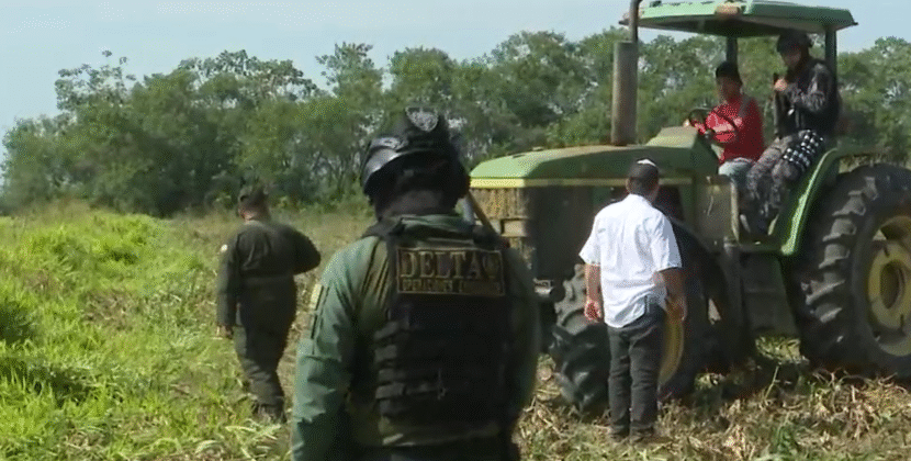 Camacho y ministros analizan en Santa Cruz plan de desalojo masivo de predios avasallados