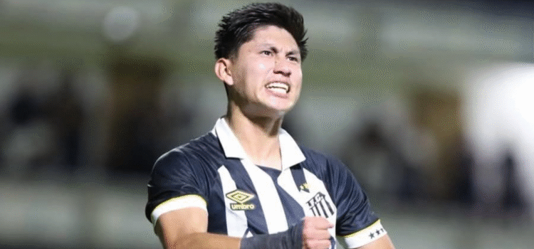 Miguelito Terceros suma minutos en clásico albinegro de fútbol boliviano