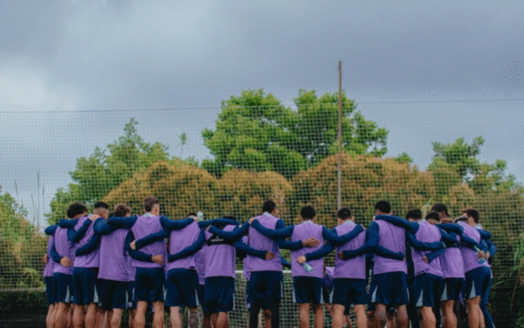 Barra brava de Alianza Lima irrumpe en entrenamiento y genera alerta en club