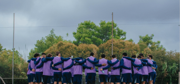 Barra brava de Alianza Lima irrumpe en entrenamiento y genera alerta en club