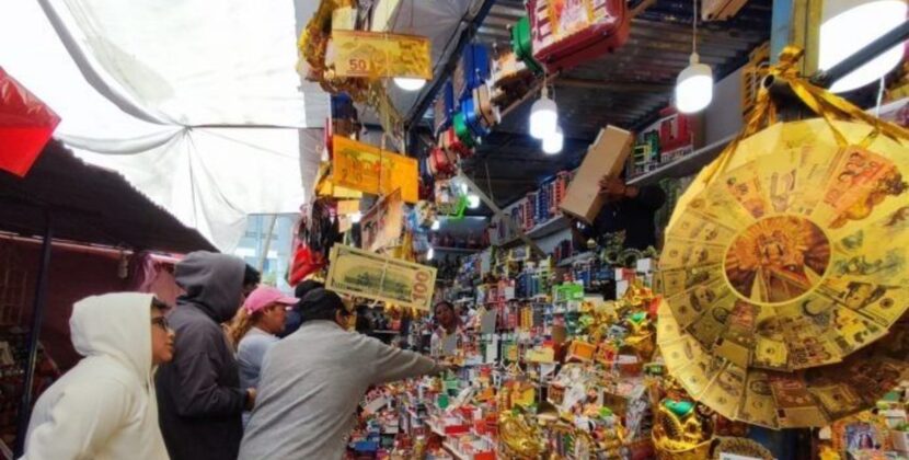 Alasita 2026 impulsa venta de choletsitos y miniaturas en La Paz