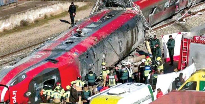España confirma rotura de vía como posible causa del accidente de trenes con 45 muertos