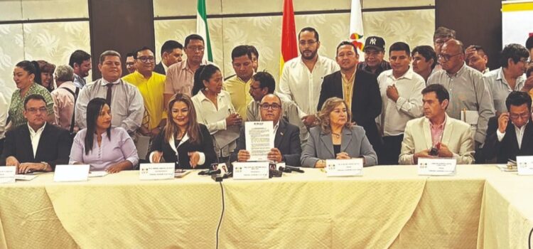 Frentes políticos firman acuerdo en Bolivia para evitar guerra sucia y respetar votos