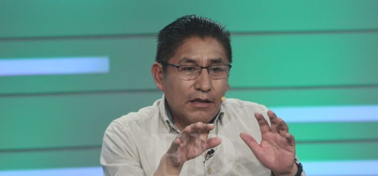 Félix Patzi impulsa pacto fiscal y hospitales para La Paz metrópoli