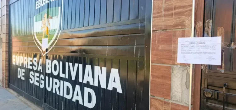 Fiscalía confirma que juez Zeballos pasa la noche en celdas por droga en su galpón