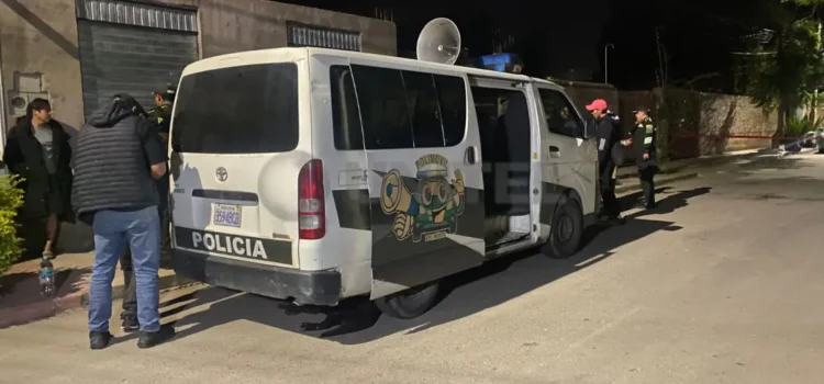 Vecinos de Cochabamba frustran robo a librecambista y capturan al delincuente