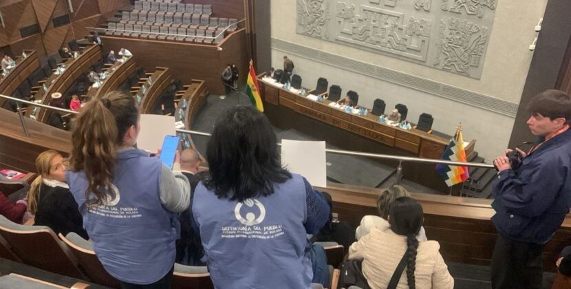 Bolivia impulsa protección legal para hijos de víctimas de feminicidio