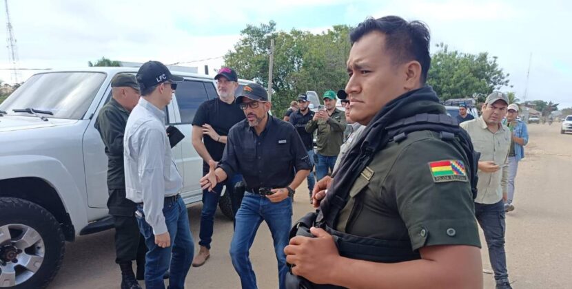 Luis Fernando Camacho impulsa operativos contra avasallamientos en el norte cruceño