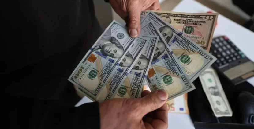 Gobierno confirma que no hay fecha límite para la devolución de dólares en Bolivia