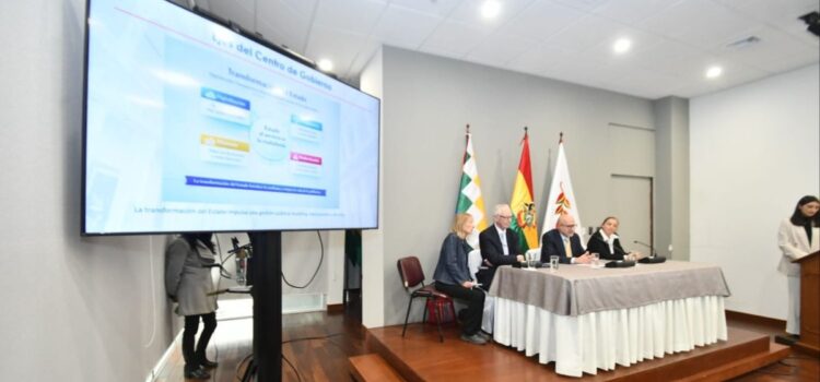 Gobierno presenta Cengob en La Paz para monitorear trabajo del Estado