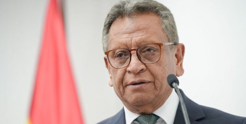 Gobierno destituye a viceministro de Régimen Interior en reestructuración anunciada por ministro Oviedo