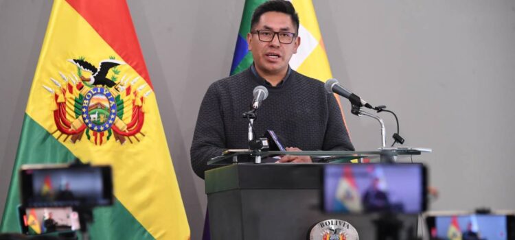 Audiencia en La Paz revisa detención domiciliaria del exministro Zenón Mamani en caso Emapa