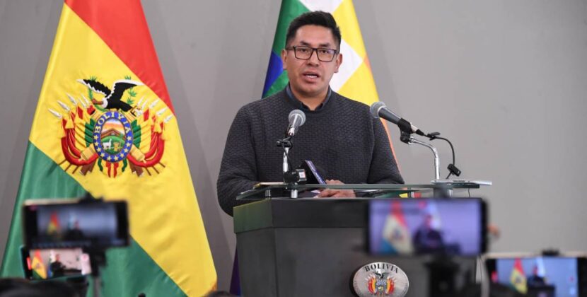 Audiencia en La Paz revisa detención domiciliaria del exministro Zenón Mamani en caso Emapa