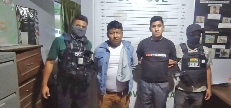 Juzgado de Cochabamba envía a la cárcel a policía y expolicía por robo de vehículo