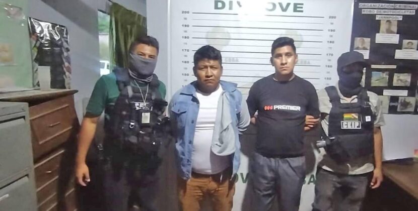 Juzgado de Cochabamba envía a la cárcel a policía y expolicía por robo de vehículo