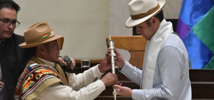 La Paz prohíbe a candidatos usar símbolos campesinos en elecciones subnacionales