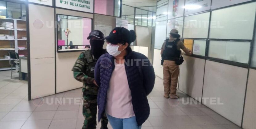 Justicia determina detención domiciliaria para presunta socia del juez Zeballos en caso maletas