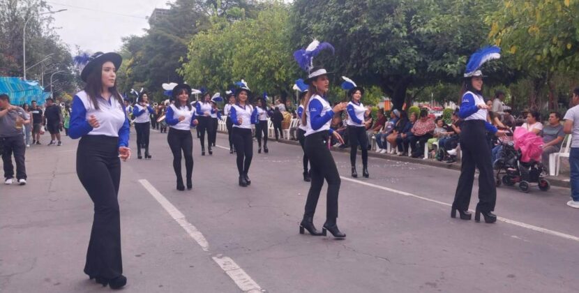 Fraternidades en Cochabamba impulsan precarnavalera con más de 70 grupos rumbo al Corso de Corsos