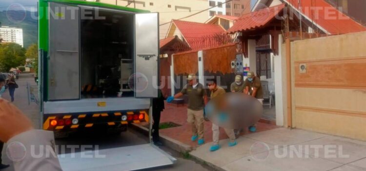 Policía de Cochabamba investiga muerte de mujer con signos de violencia en alojamiento