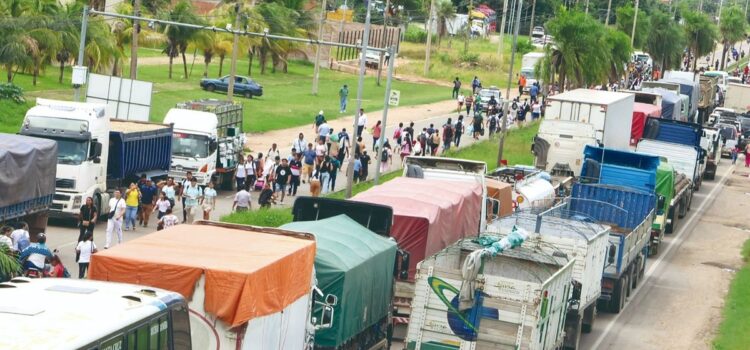 Gobierno de Bolivia advierte sobre calidad dudosa de gasolina y pide informe inmediato