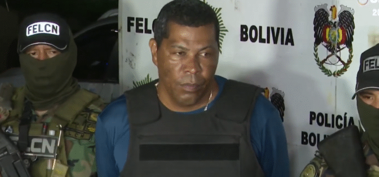 Fuerza antidrogas captura en Bolivia a dos extranjeros con sello rojo de Interpol