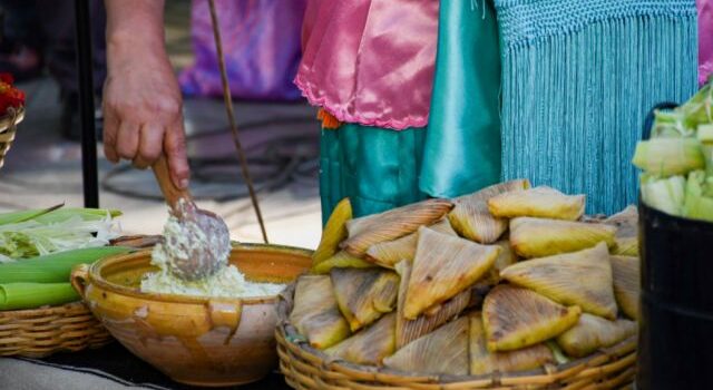 Tomatitas impulsa feria gastronómica de huminta en Cochabamba este domingo