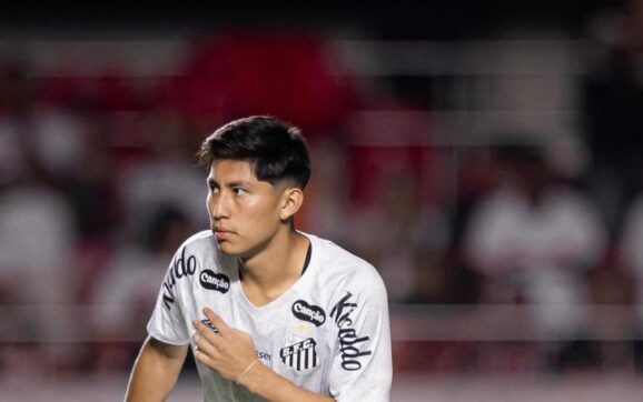 Miguelito deslumbra en Santa Cruz y genera polémica en partido clave