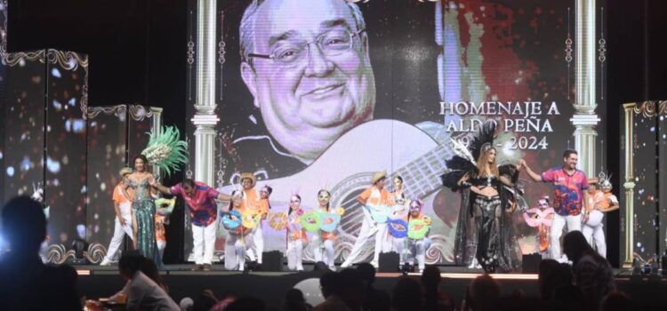 Legado de Aldo Peña impulsa coronación de Camila I en evento local