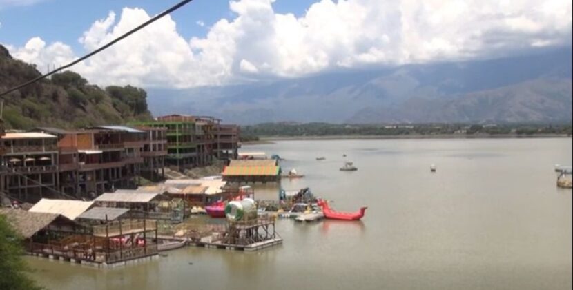 Niña muere ahogada tras caer al Lago San Jacinto en Tarija