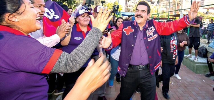 Manfred impulsa campaña confiado en alcanzar más del 60 por ciento en elecciones