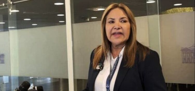 Senadora Quiroga advierte ruptura con Lara y falta de auditorías en Gobierno de Paz