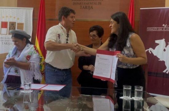 ALDT y FEMMAD firman convenio para impulsar educación turismo e identidad en La Paz