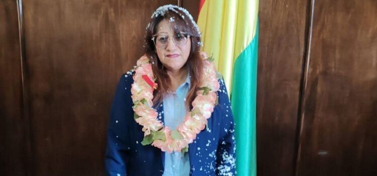 El Concejo de Potosí elige a Josefina Cruz como nueva alcaldesa