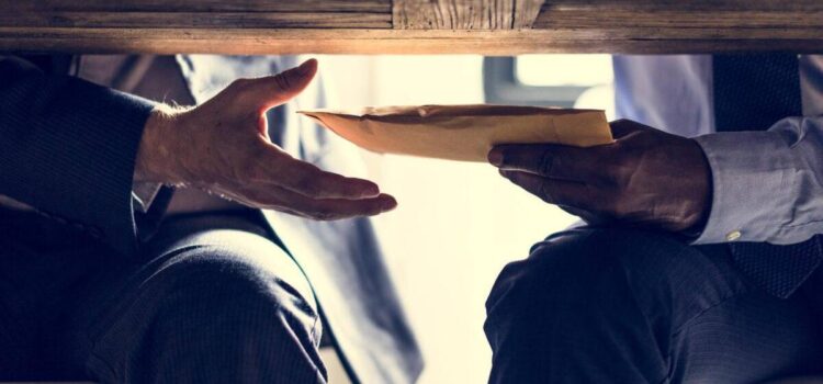 Bolivia confirma su lugar entre los tres países más corruptos de Sudamérica en 2025