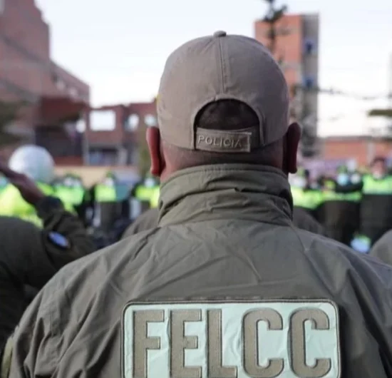 Felcc detiene a dos peruanas que pidieron permiso para robar en Carnaval de Oruro