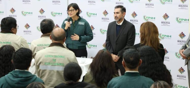 Gobierno designa a Freddy Zenteno como director interino de la ANH en Bolivia