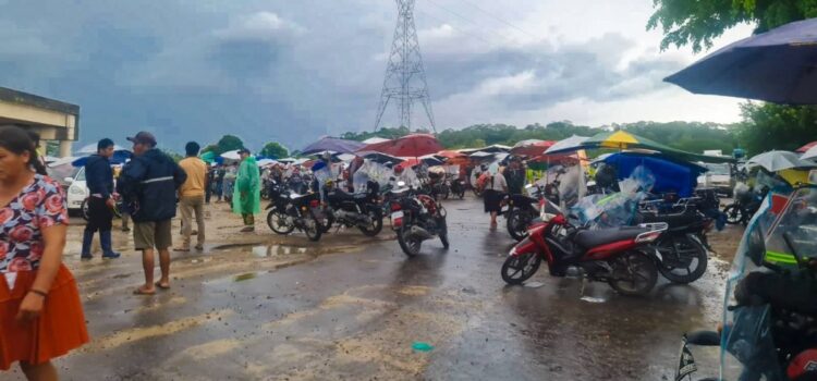 Transportistas levantan bloqueo en carretera Cochabamba Santa Cruz y pactan reunión con Gobierno