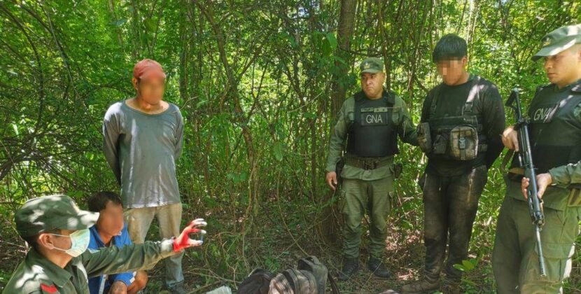 Argentina captura a dos bolivianos armados con droga y pechera táctica en operativo