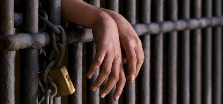 Tribunal de La Paz sentencia a 30 años de cárcel a hombre por feminicidio