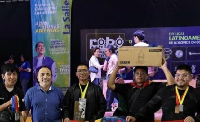 Bolivia gana 24 medallas en el Master Continental de Robótica 2026 en México