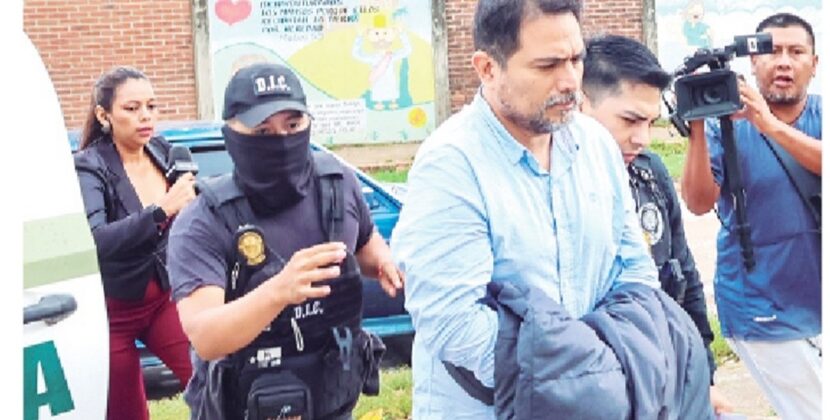 Fiscalía revela patrón de abuso de poder del pastor enviado a prisión en Santa Cruz