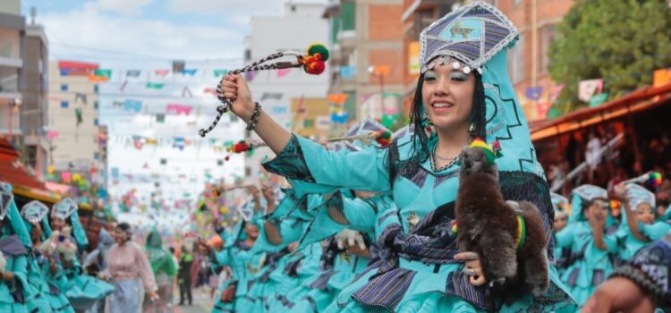 Jóvenes de Oruro denuncian estafa en venta de entradas para Carnaval